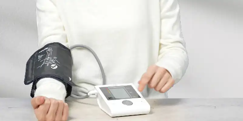 فشارسنج بیورر BM28 با اتصال بلوتوث و حافظه بالا برای کنترل فشار خون